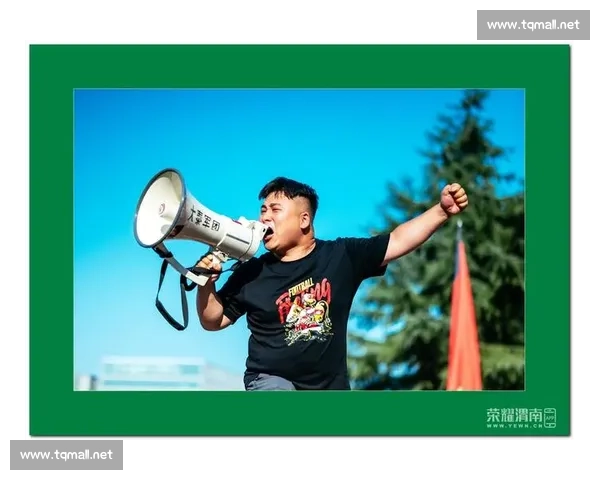 球迷不满声浪激增 各方反应不一引发广泛关注 球迷不满声浪激增 各方反应不一引发广泛关注